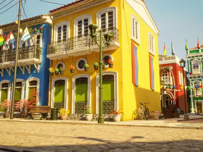 SOUTH AMERICAN BUILDING 001 Low-poly 3D model