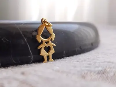 Gold Girl Pendant Free 3D print model