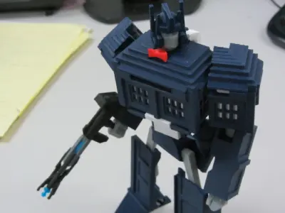 Tardis Transformer V2 Free 3D print model