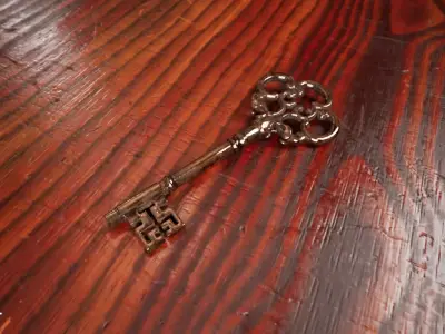 Ornamental Antique Key Low-poly 3D model