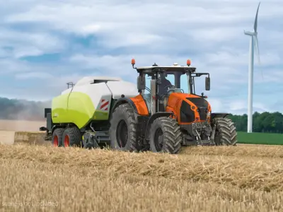  Generic Tractor Detailed Interior Dirty 