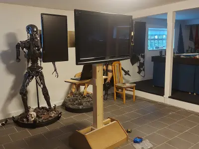 Floor Stand - 3 Screen Version Free 3D print model