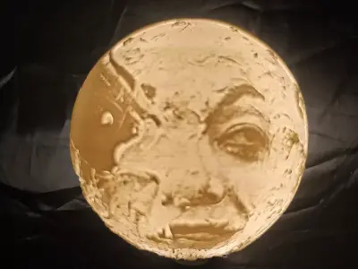 Lampe Le voyage dans la lune Georges Melies 3D print model