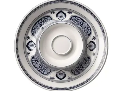 Decorative Blue White Dinner Plate Set Low-poly 3D model