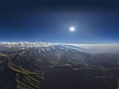 HDR - A 3km Ascend above the Gorge 3D model