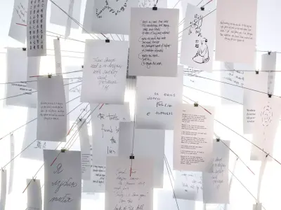 Zettelz 5 light fixture with paper hanging from it 3D model