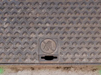 Squared manhole -01- High-poly and Low-poly 3D model