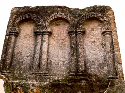 Tombstone stone tomb with leaves 3D model