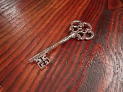 Ornamental Antique Key Low-poly 3D model