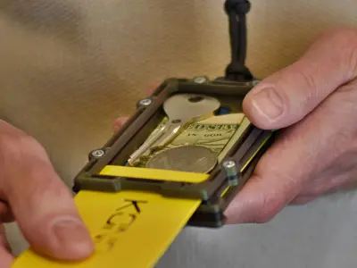 I33 - minimalistic yet fully functional wallet 3D print model