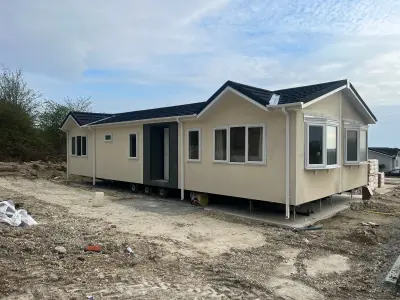 00158702-Lodge House Caravan  Low-poly 3D model