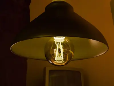  Lcd Bulb Low-poly 3D model