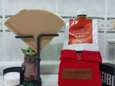 Baby Yoda Holding Coffee Filters 3D print model