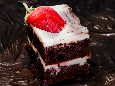 Chocolate Whipped Cream Cake with Strawberries 3D model