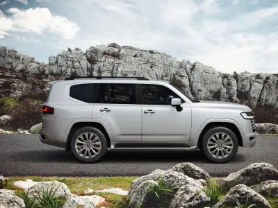  2022 Toyota Land Cruiser 300 