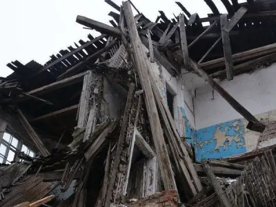 Abandoned and Old Destroyed Broken Building Reference Pack Texture