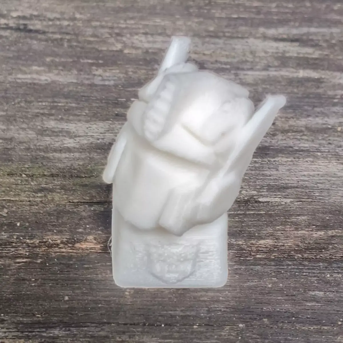 Key Cap Classic Optimus Prime - Rotatable Head Part 3D print model