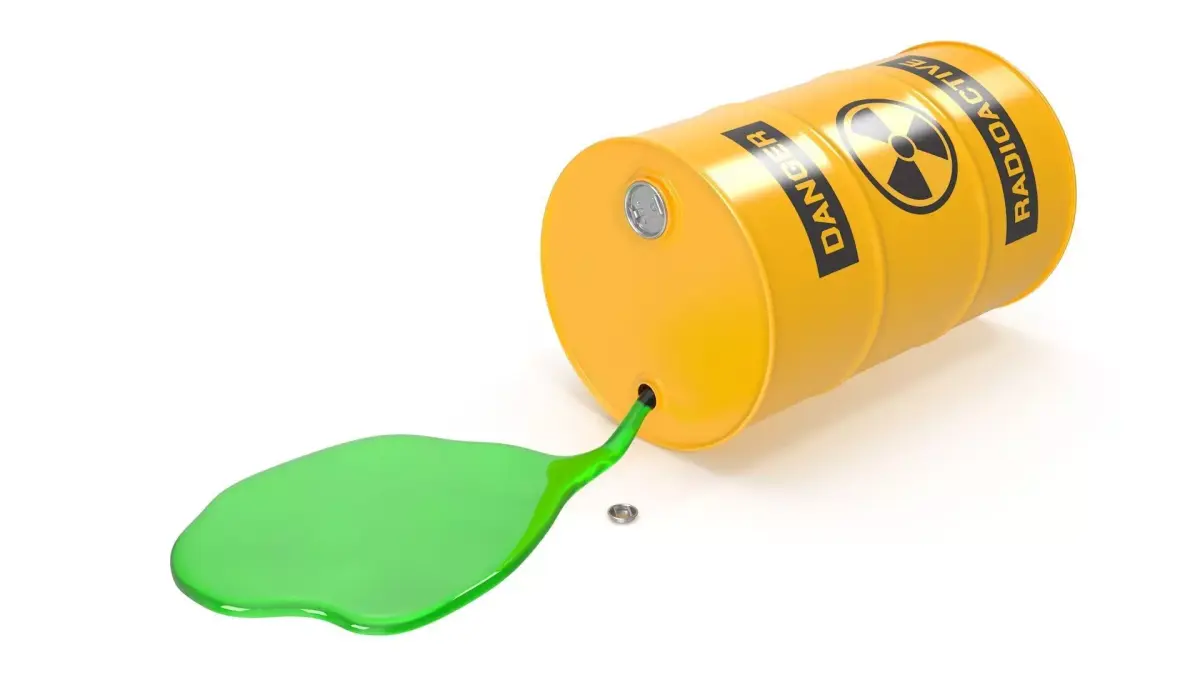 Barrel And Leaking Liquid Low-poly 3D model