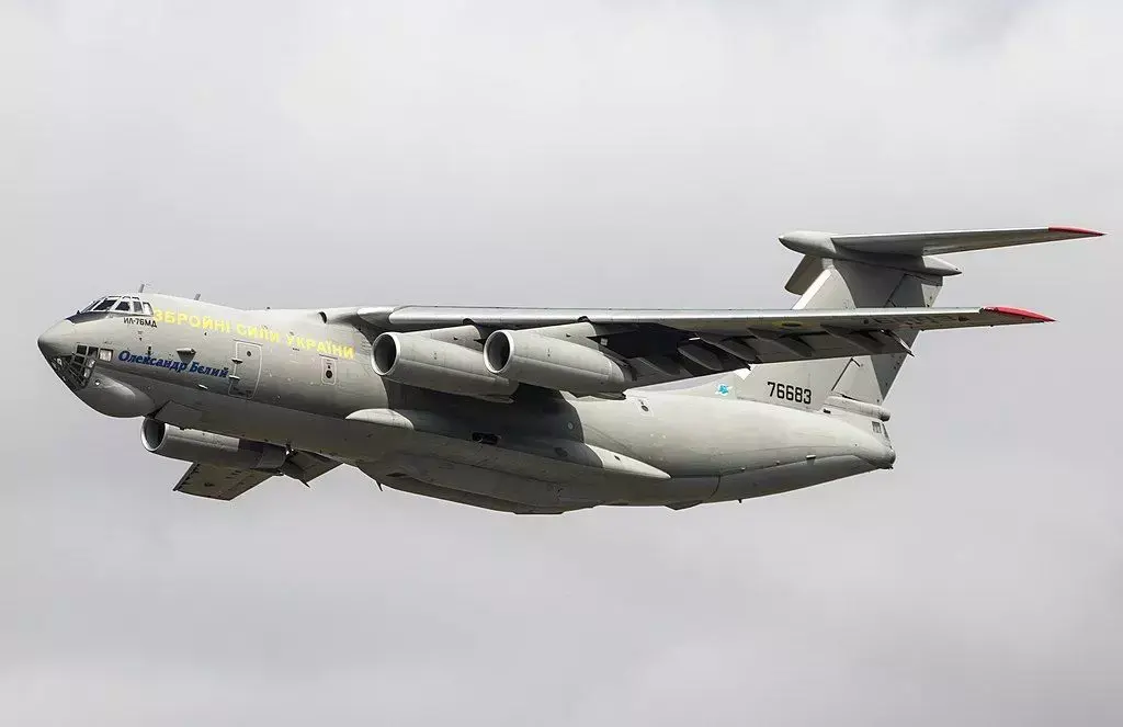 Ilyushin Il-76 3D model get
