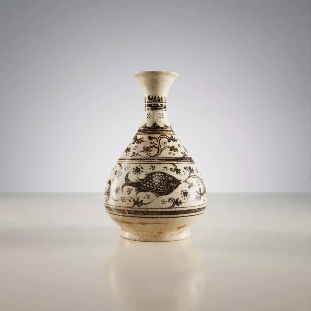 Kalong Vase Low-poly 3D model