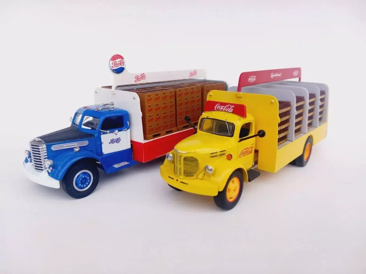 1940 Reo Gold Comet truck cab 3D print model