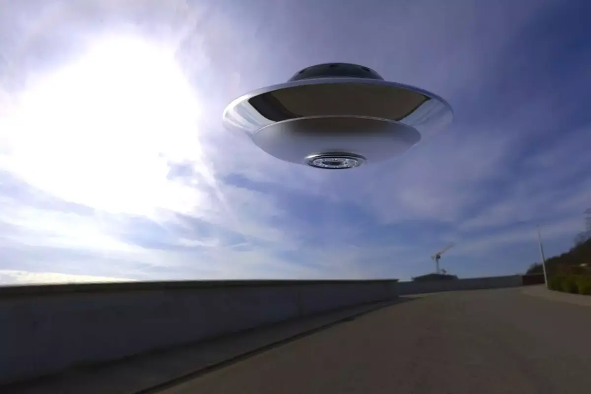 Alien Spaceship Low-poly 3D model