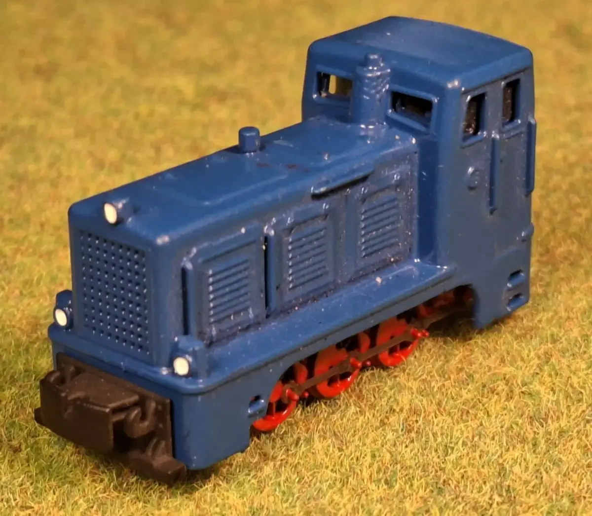 Diesel locomotive LKM V10C 1-87 H0e750mm resin 3D print model