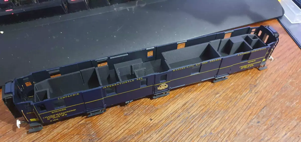 Interior for van type F CIWL Rivarossi HO Scale print model 3D print model