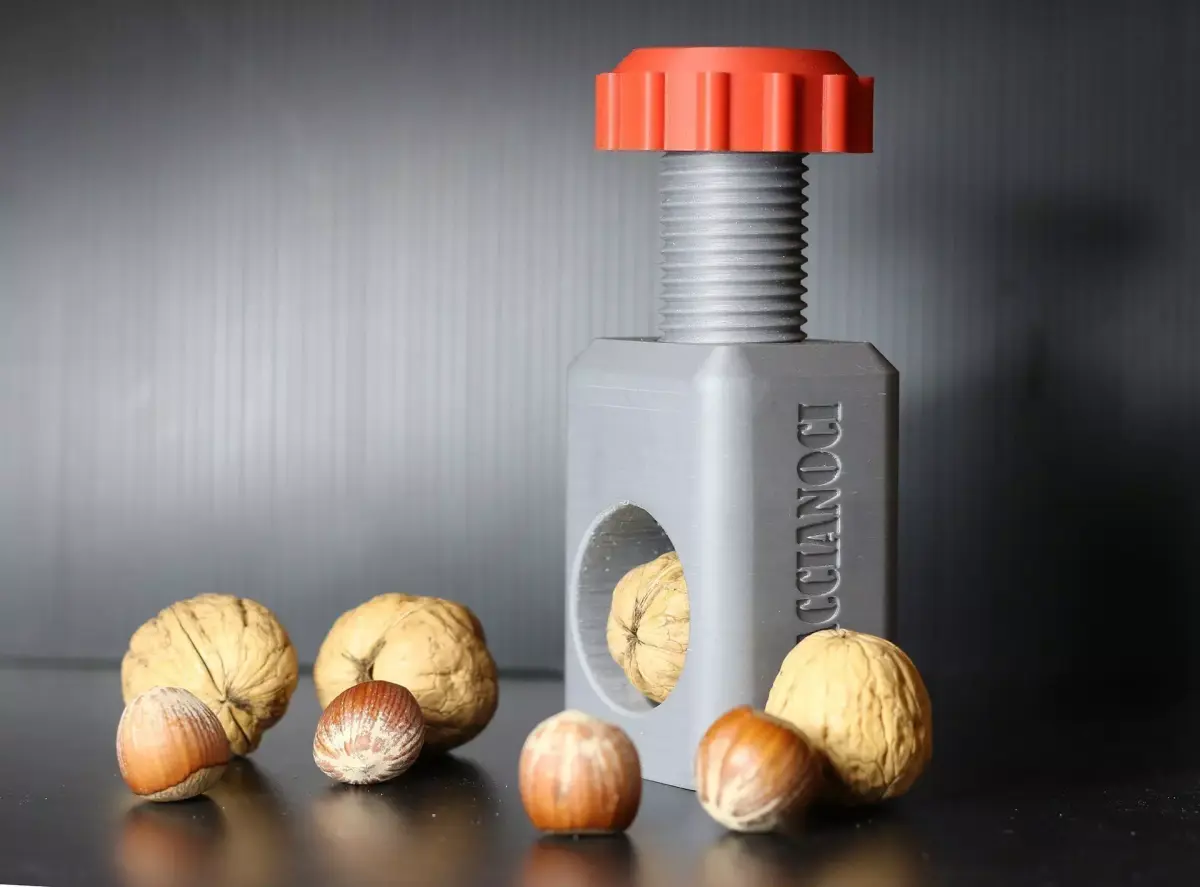 NUTCRACKER part and orange screw Free 3D print model