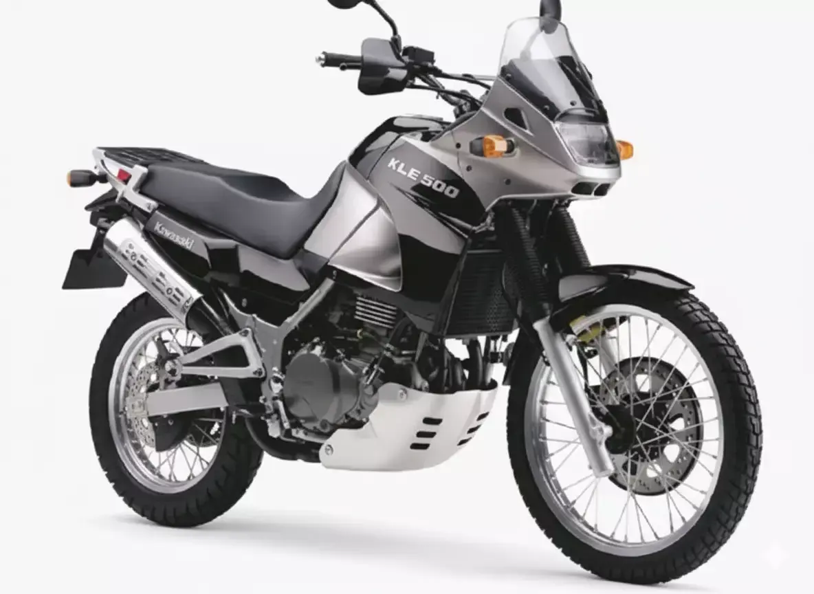 Kawasaki KLE 500 Motorcycle Low-poly 3D model