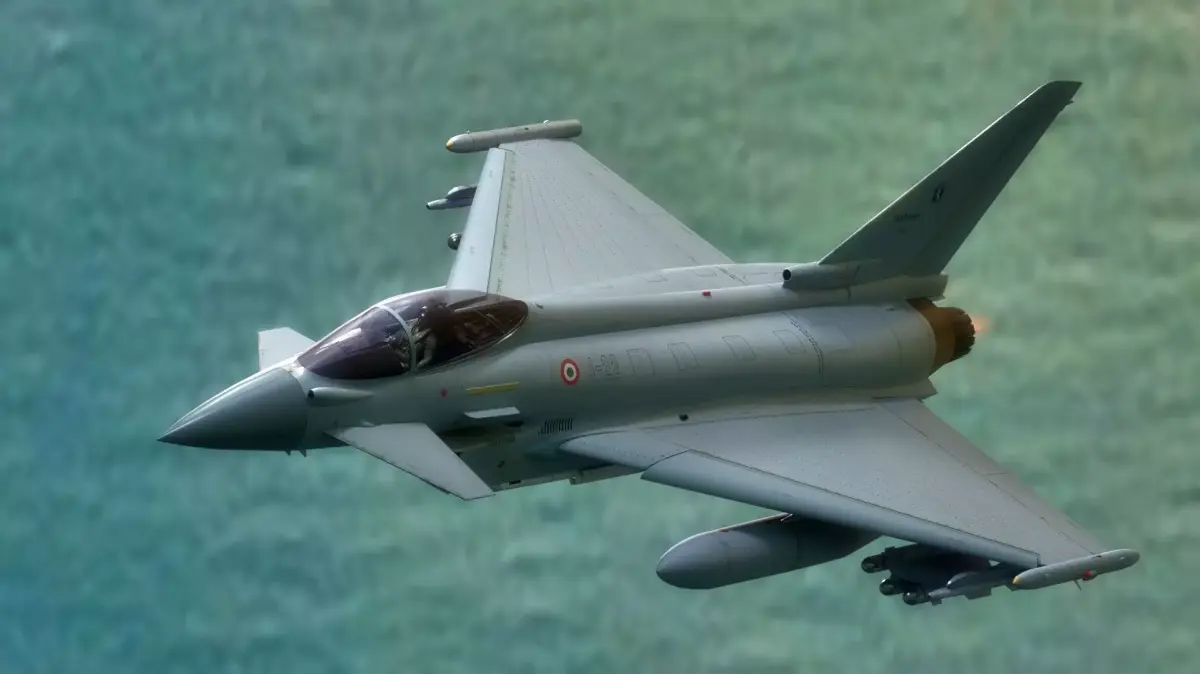 Euro Fighter Typhoon with High Resolution Cockpit-Fully Rigged Low-poly 3D model