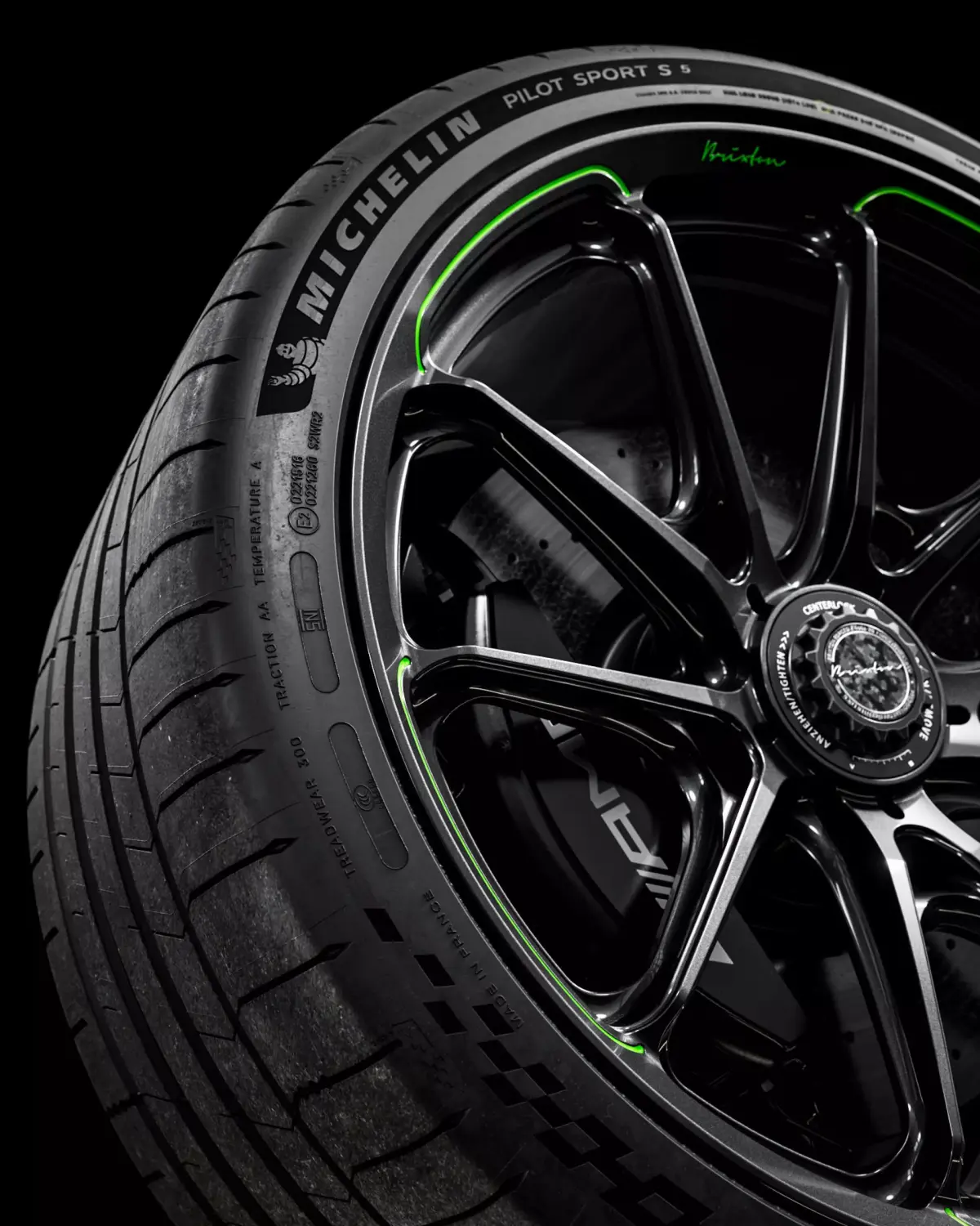 Michelin Pilot Sport S 5 295 30 21 102Y XL 3D model
