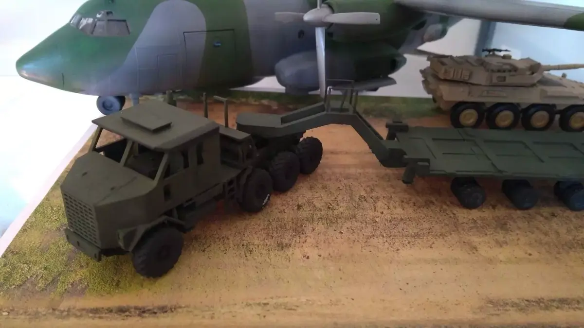 Oshkosh M1070 inspired with trailer 3D print model