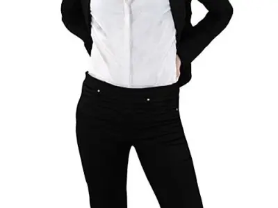 Pamela Posed 006