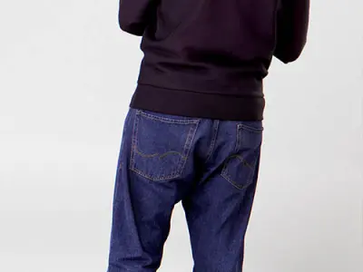 Posed 00191 17