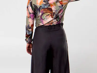 Posed Plus 00100 29