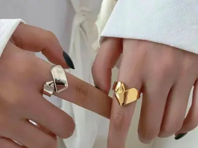 Antique gold ring heart ring 3D print model