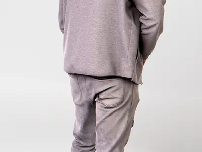 Posed 00310 03