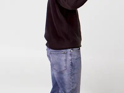 Posed 00188 33
