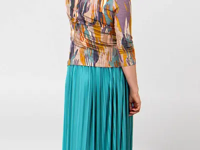 Posed 00155 27