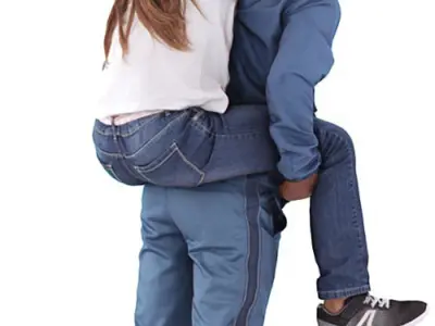 Holly & Maurice Posed 005