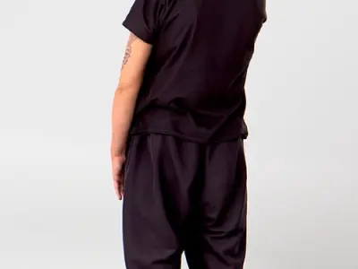 Posed 00130 04
