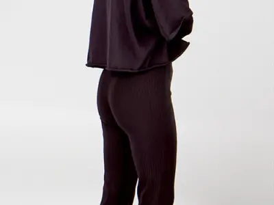 Posed 00152 06