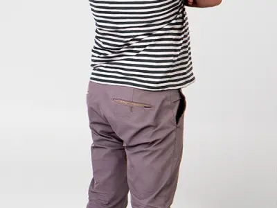 Posed 00295 02