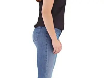Melanie Posed 002