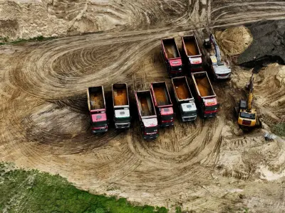 construction site terrain trucks PBR photogrammetry Low-poly 3D model