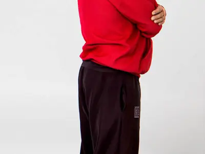 Posed 00216 03