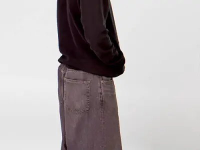 Posed 00204 03