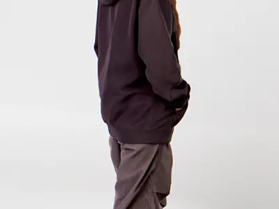 Posed 00140 02