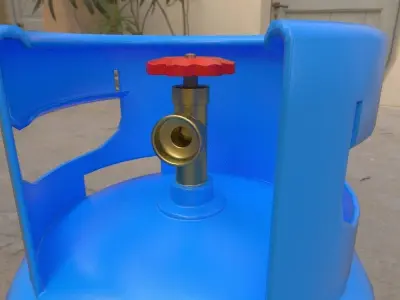 oil container Free low-poly 3D model